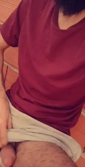 26 bi dom top Arabic looking for smooth bottoms, femboys++, trans++,hung guys++ SC leesin_wilse