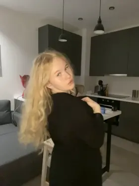 what would you do when i wear this outfit on our first date?