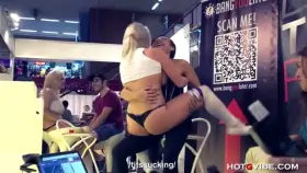 Squirting Lesbians Public Suck And Fuck