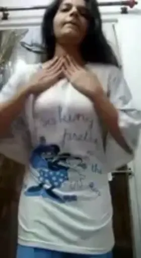 Deepti , cute n sexy Desi babe stripping and fingering for her boyfriend 🔥🔥 (comments)