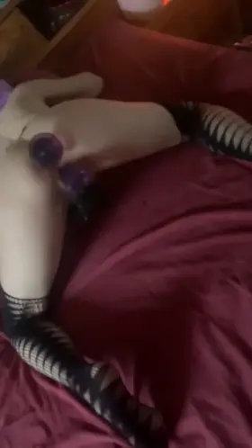 Seems fitting 🙈 Tell me who wants to see some more, I’m loading uppp on content 😈🖤😈