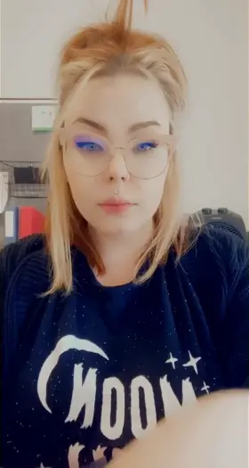 everyone loves a cheeky little titty drop, right? 😉😘 [f]