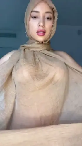 Anyone knows who she is? Or sauce to the video?