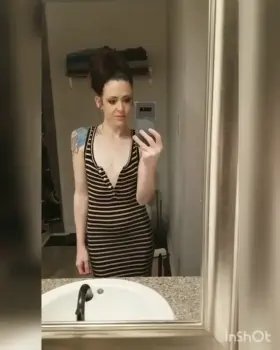 Sundress season makes me happy...also, it's my day off and I might have started drinking early. Don't judge me. 😏