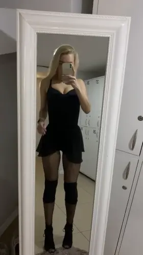 my tits felt soo soft after my pole dance session today.. my trainer actually caught me recording this lol