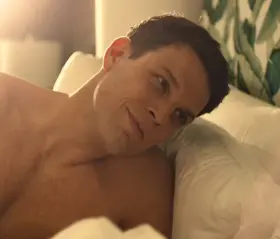 Alexandra Daddario from 'The white lotus'