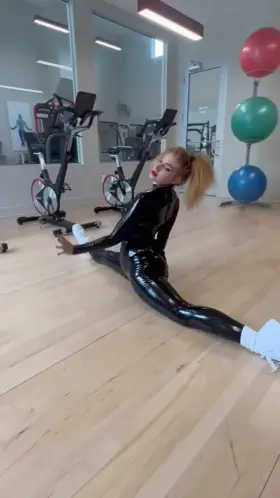 Let’s wear our latex to the gym
