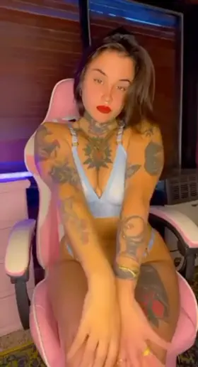 Say ME if you offer to lick all this