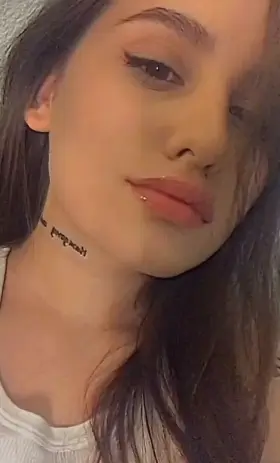 Look at me naked and sext with me 🤤 links in comments 🥵👇🏻i post daily nudes 🤫