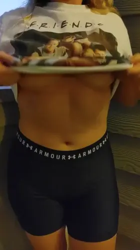 These are the best type of friends to hang around with!