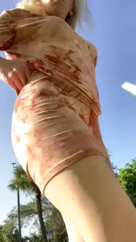 Public farts 💨 [click redgifs to hear 👂]