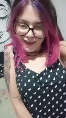 Fuck me and squeeze my tits and neck