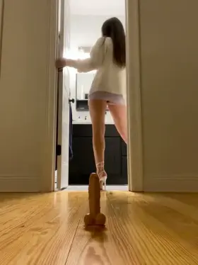 Heard you guys like legs here 😉