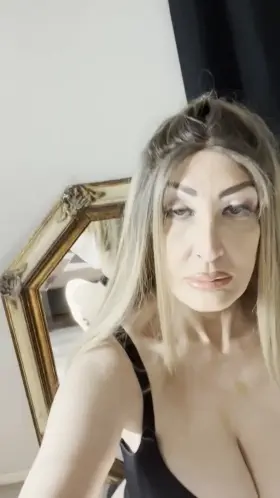 what's your naughty plan today? 🥰 check my profile to see more 😇