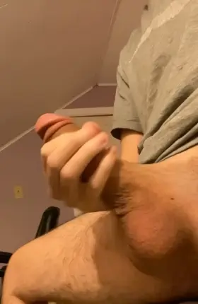 Need someone on their knees for me rn