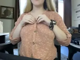 Getting naughty at work is kinda my thing [Gif]