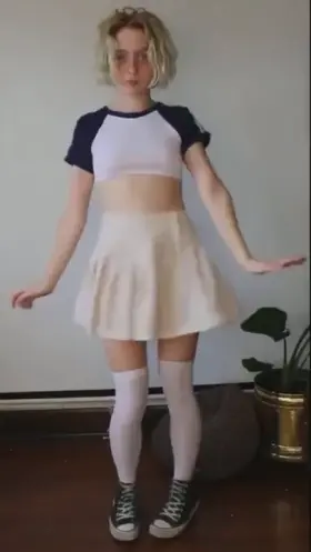 I need help with this, whats her name?!