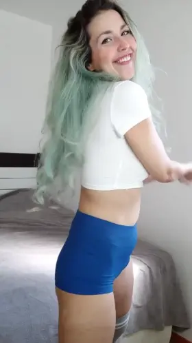 [Gif] Natural boobies just move different 😋