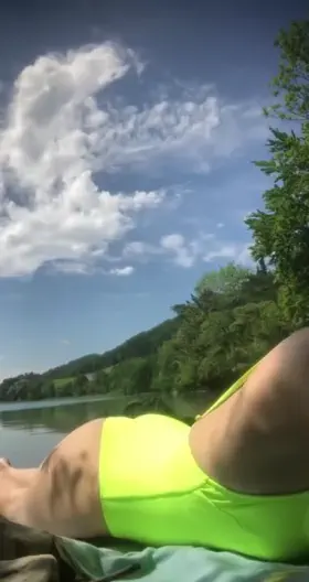 It's so hot I should get undressed 🔥