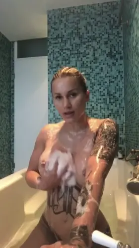 468 wvna🔺J.H👁 O.Fans in comments