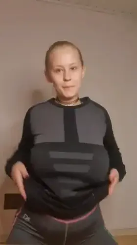 Version with and without a thermoactive t-shirt. Kisses