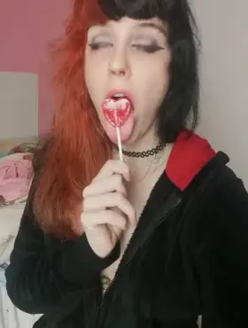 You like ahegao and lollipops? 👅🍭