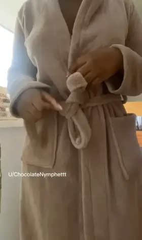 4’11 but my body makes up for it