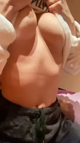 hope u don't mind the little nip slip.. wasn't on purpose I promise