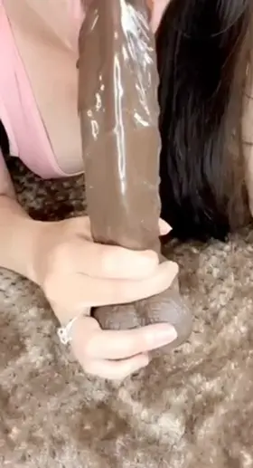 Sucking on my first BBC 🖤🍆🥺 how’d I do 🤤