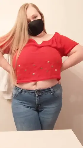 Cum on them please? 🙃