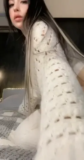 U step into the room and see me like this! Wyd?