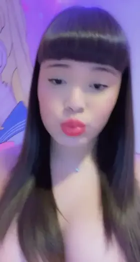 2yrs HRT, Tiddies so squishy 😌😏