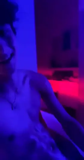 18 | Oopsie I'm kinda feeling horny again