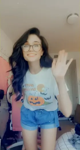 A progression of snaps from the hot nerdy girl next door