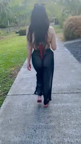 On vacation hoping to attract some BBC 😈