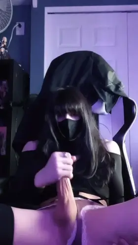 wishing someone would go down on me~