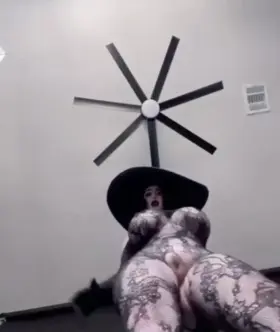 Bishoujo mom as Lady Dimitrescu