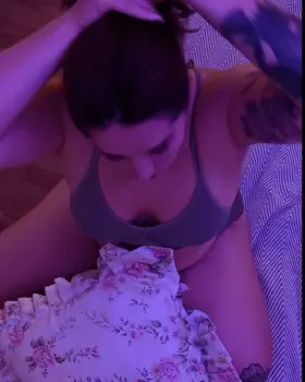 I look the prettiest when i'm giving head