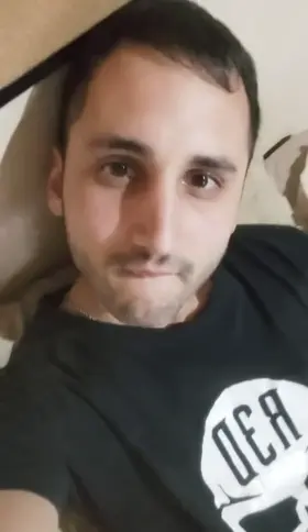 I masturbate while my friend plays the playstation 🙈 he discovers me and adds 🤤 full video, comment link 🥵