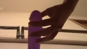 Lonely weekend, gonna spend it keeping my hole busy