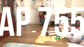 I8 yr old virgin is happy to see live sex