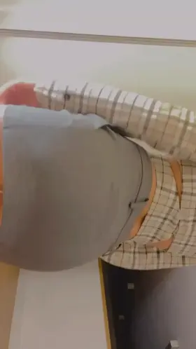 What do you think is a good skirt to go to a meeting with my boss?