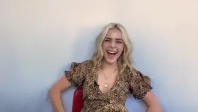Kiernan Shipka - Lots More Gfys In The Comments