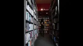 Flashing in public gets me so excited.. 🥵