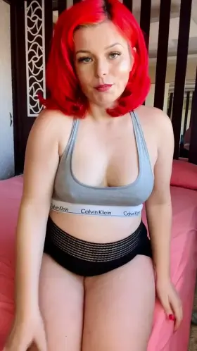 Upvote if you would fuck a mid 20s mom