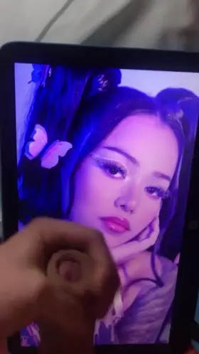 Bella Poarch cum trib