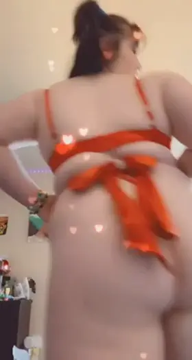 come unwrap your sweet, sexy, young present🤤