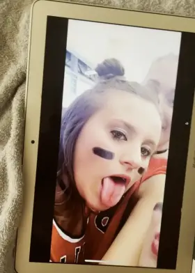 Cant stop cumming for her