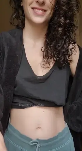 Can you tell which boob is my slacker boob?? (^_-)