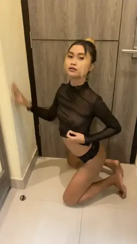 Can you help me clean this messy floor ? :p